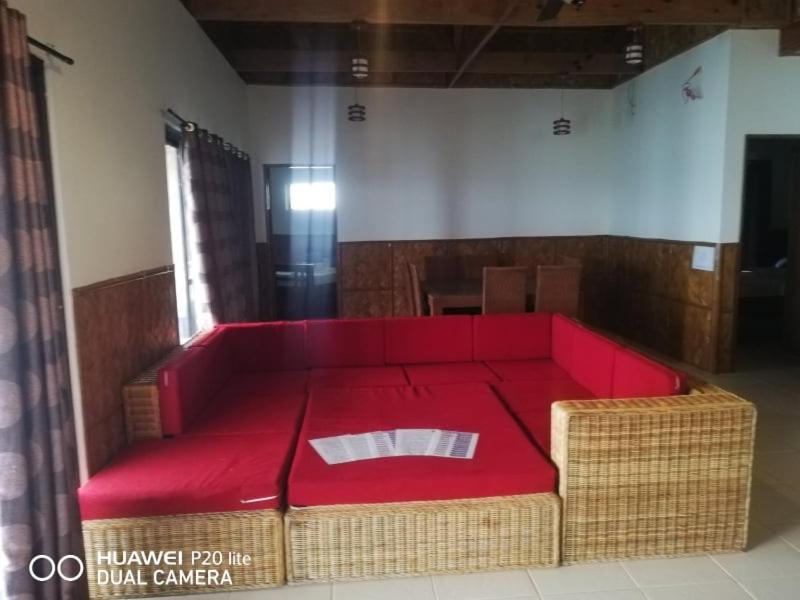 Villa De Pico Highland Beach Resort Puerto Galera Bagian luar foto