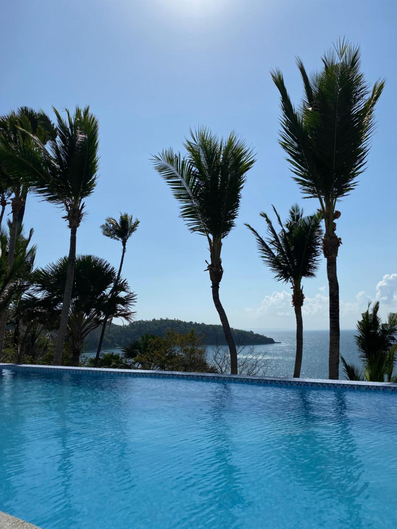 Villa De Pico Highland Beach Resort Puerto Galera Bagian luar foto