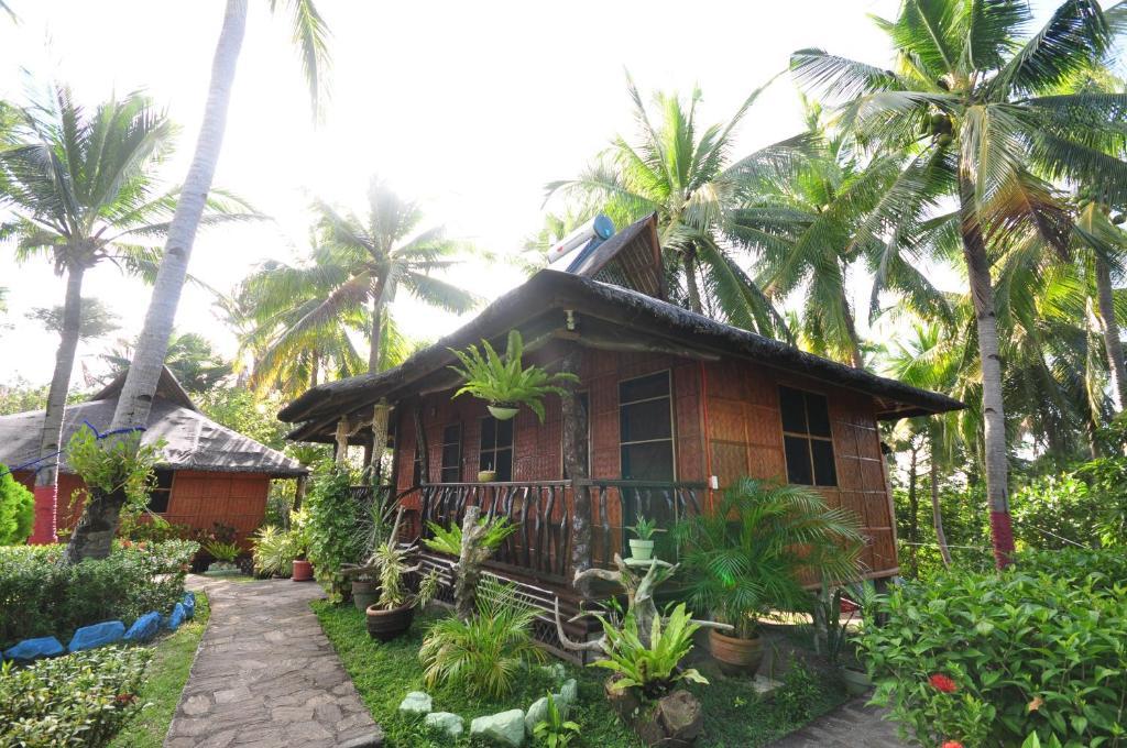 Villa De Pico Highland Beach Resort Puerto Galera Bagian luar foto